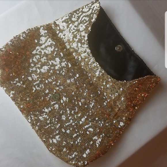 Victoria's Secret Golden sequins Clutch - Picture 3 of 6